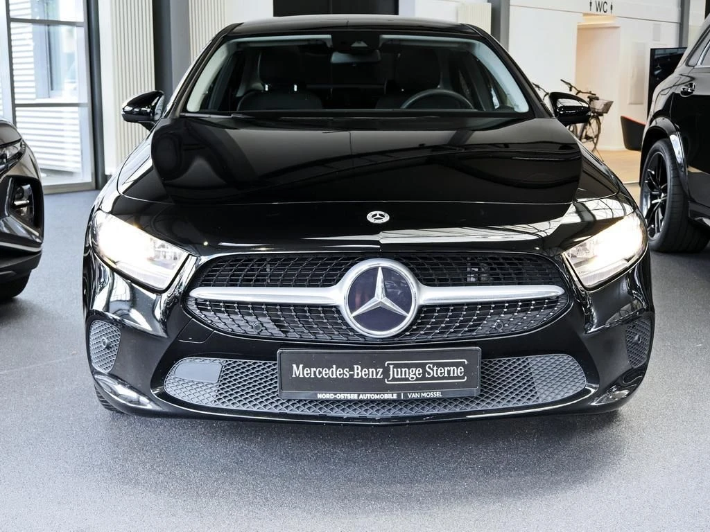 Mercedes-Benz-A-Klasse 250 e-image-3