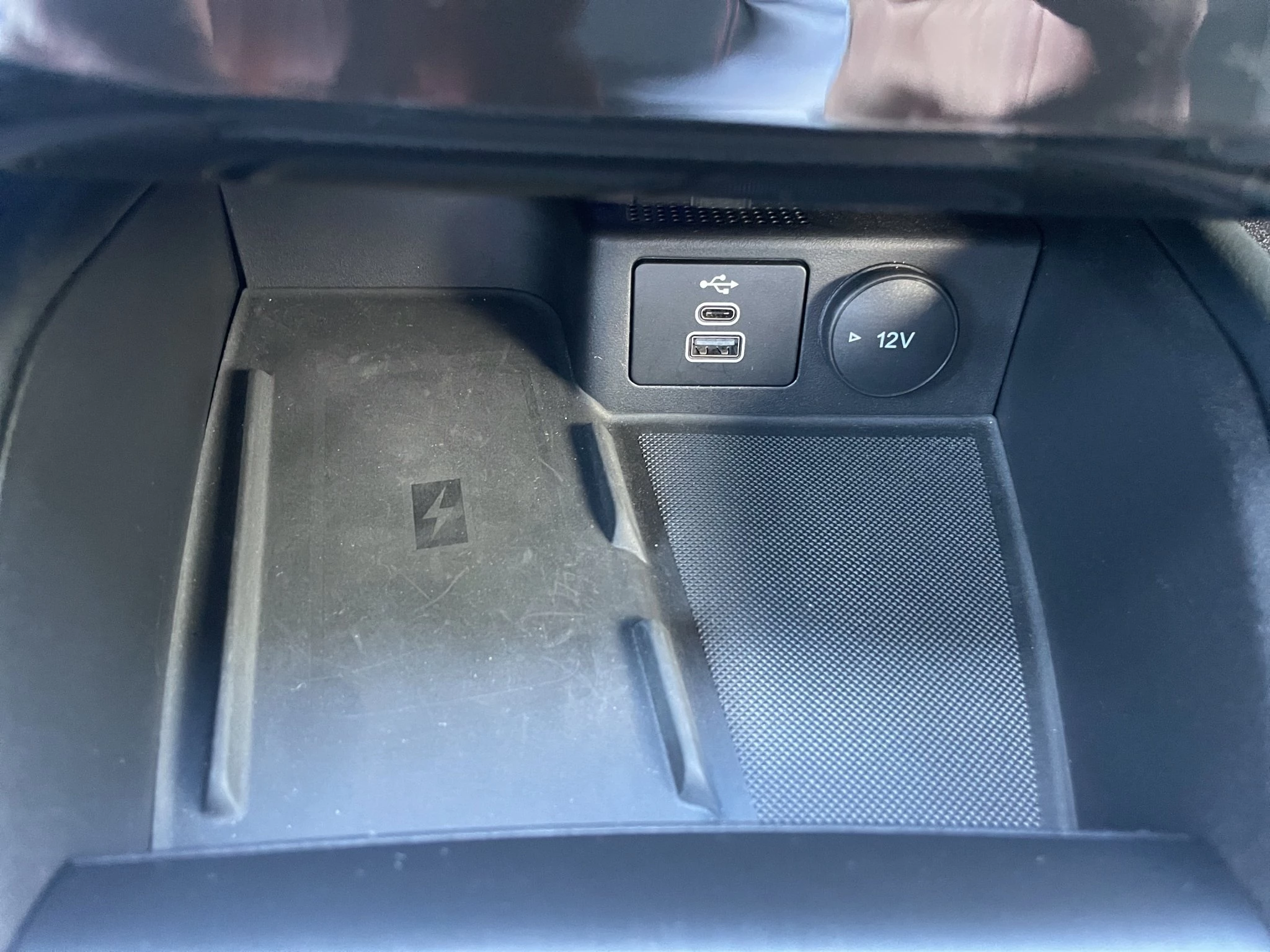 Ford Kuga ST-Line X Aut.*PANO*AHK*360GRAD*LED-MATRIX*NAVI*GRA*WINTER-PKT.