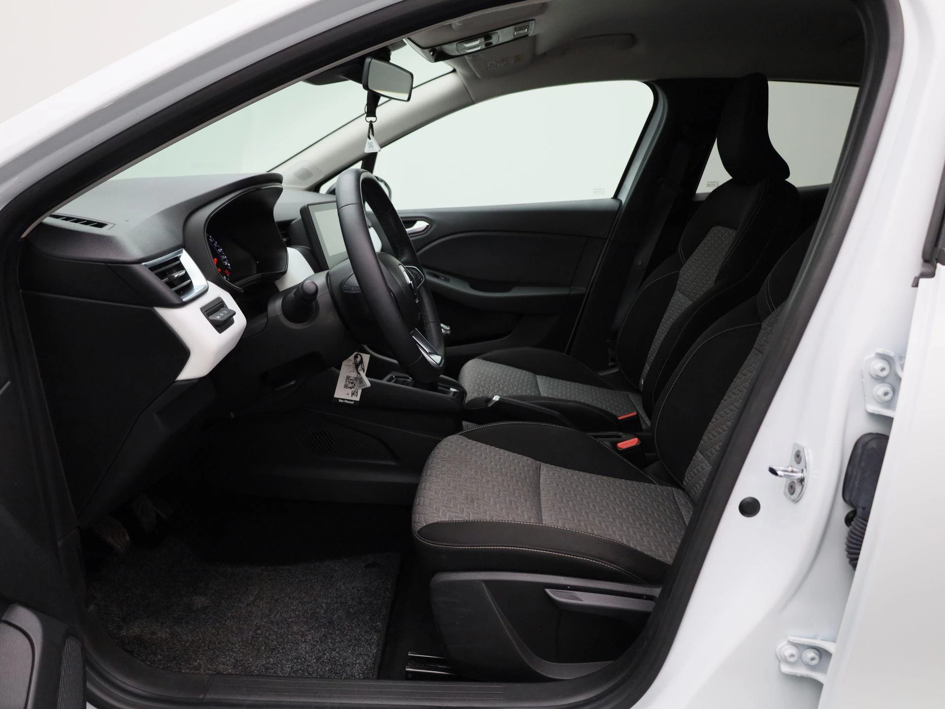 Renault-Clio-image-8