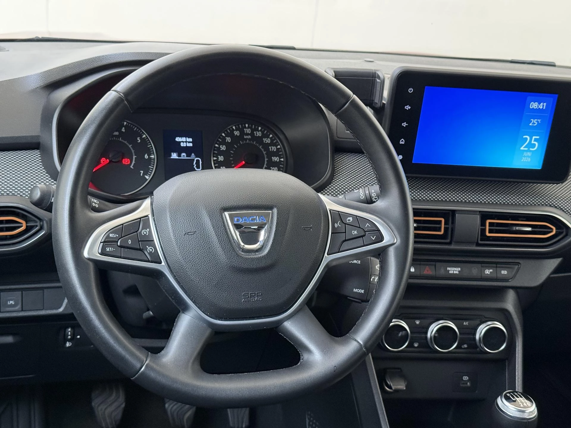 Dacia-Sandero Stepway-image-9