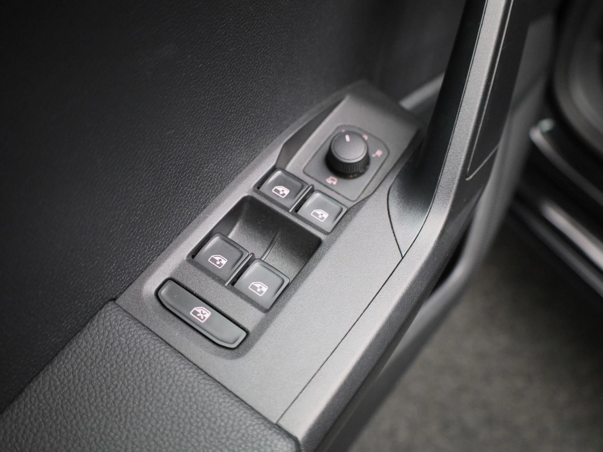 SEAT-Ibiza-image-23