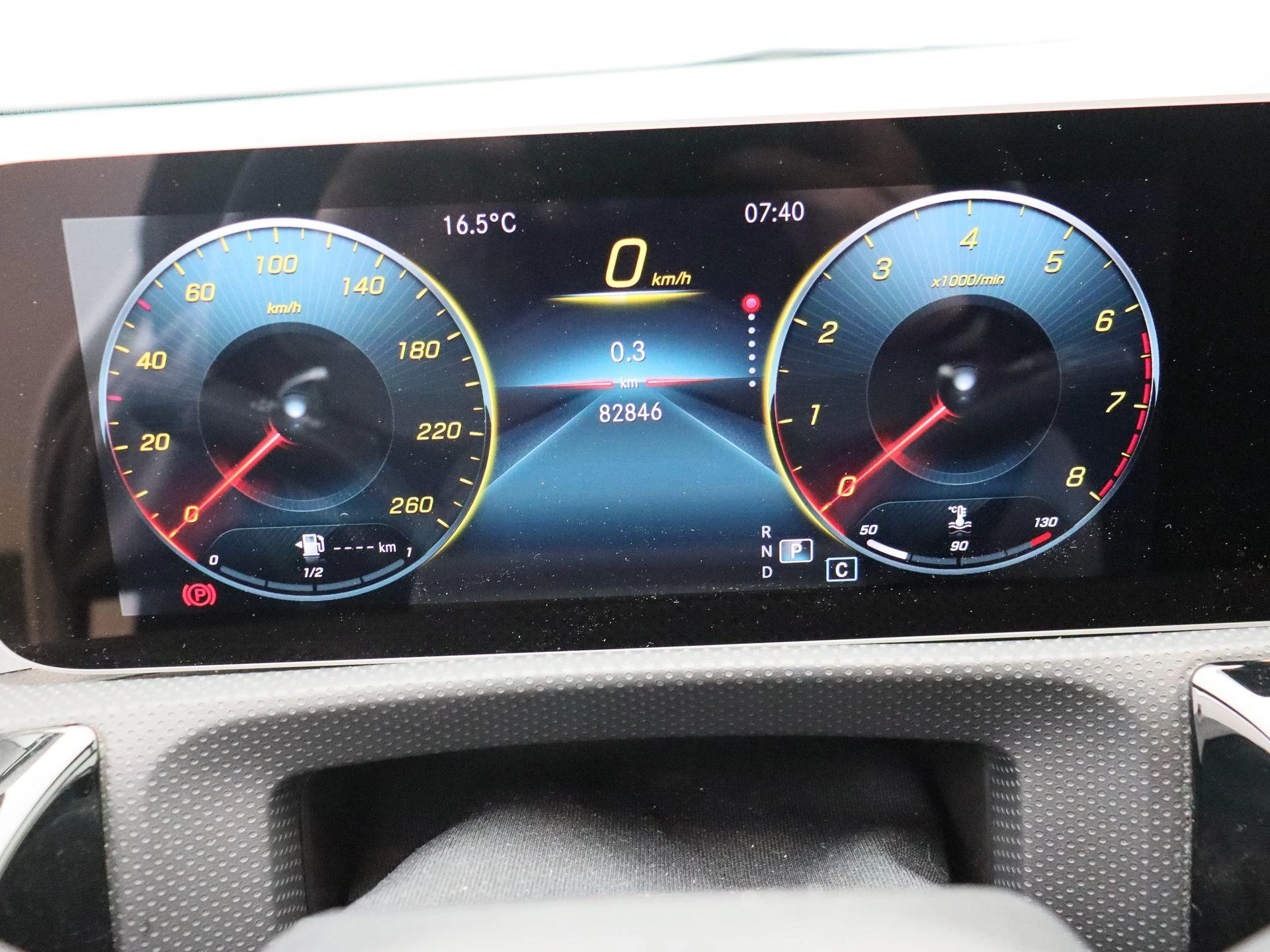 Mercedes-Benz CLA 180 Shooting Brake + AMG LINE + CARPLAY + CAMERA +