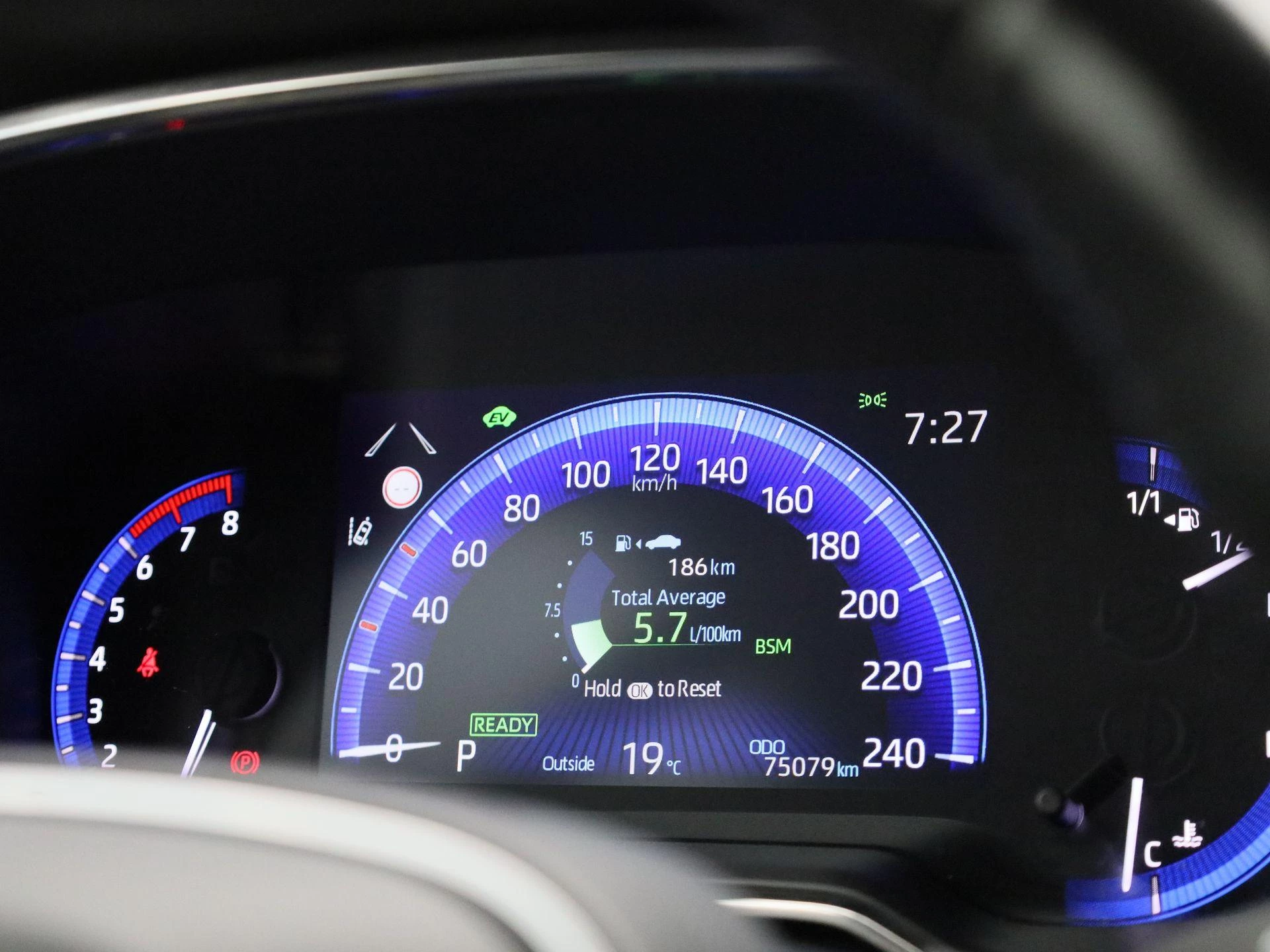 Toyota-Corolla Touring Sports-image-23