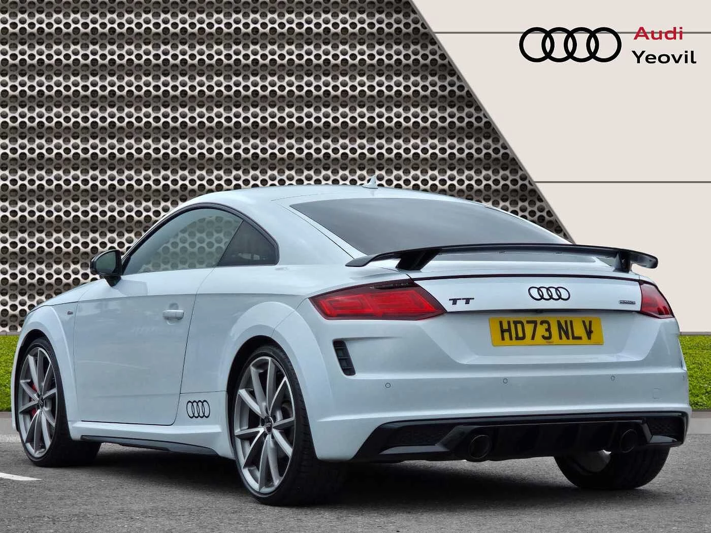 Audi-TT-image-2