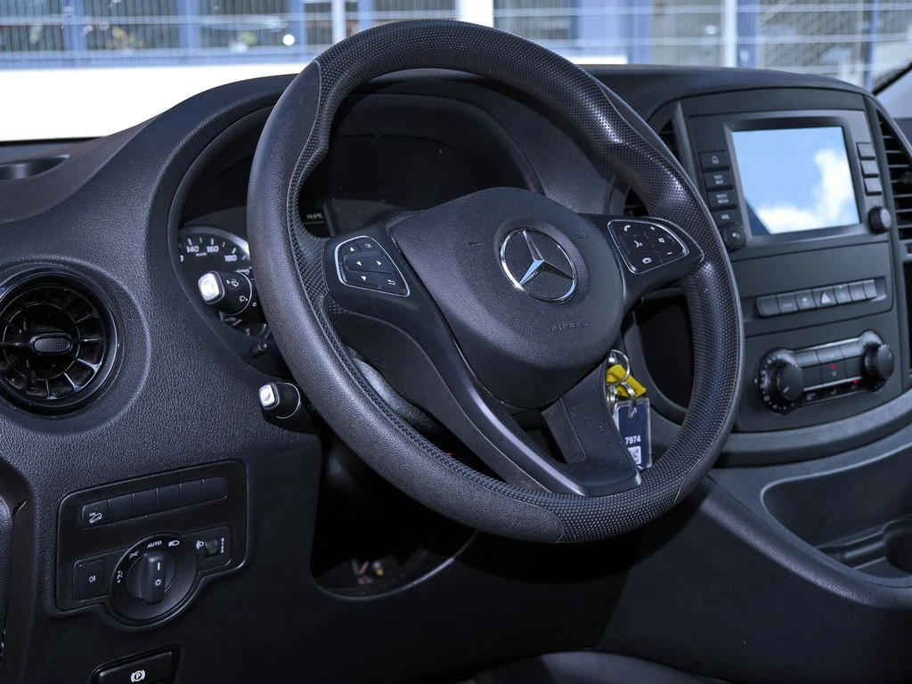 Mercedes-Benz-Vito 114-image-8