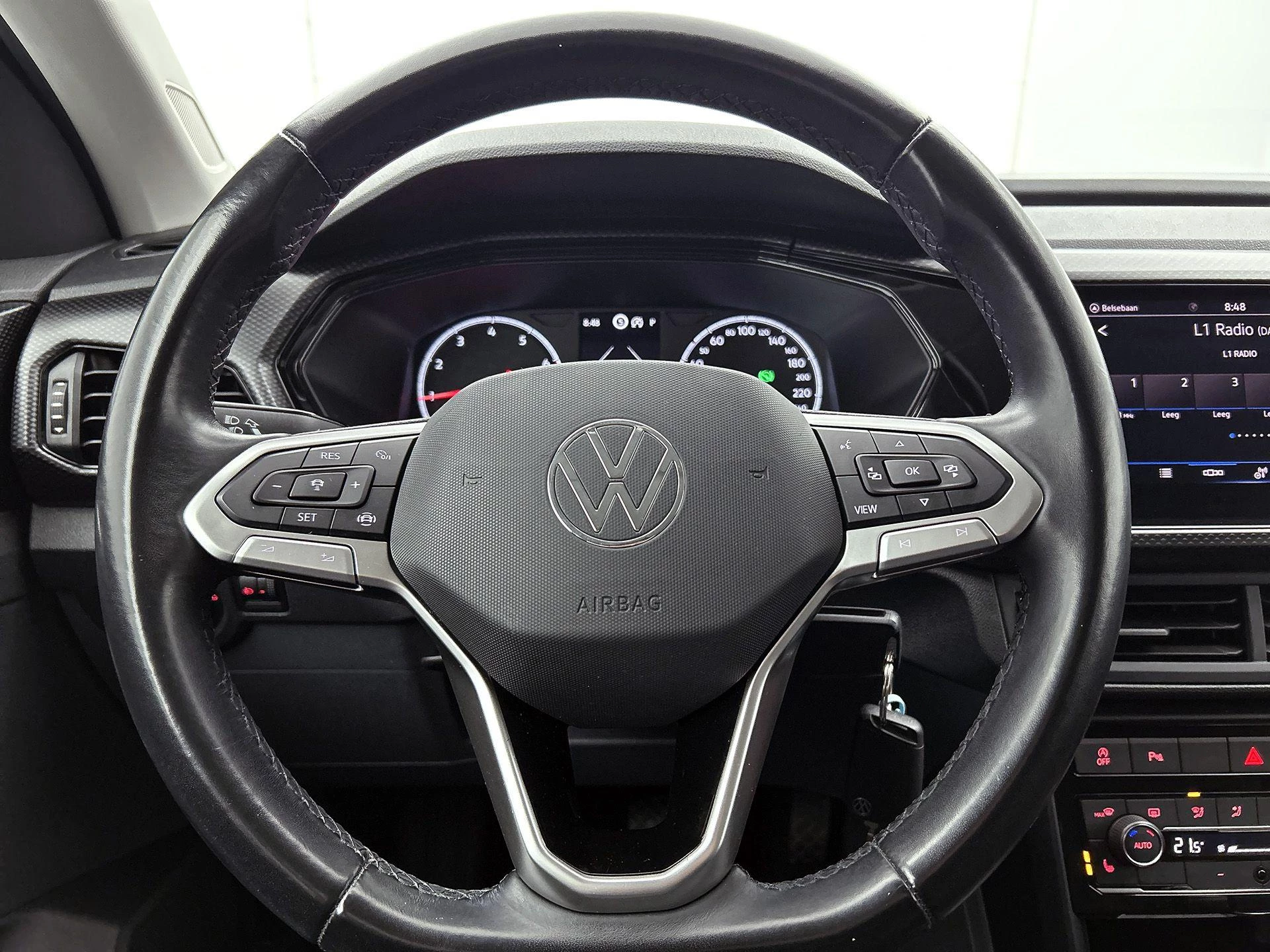 Volkswagen-T-Cross-image-28
