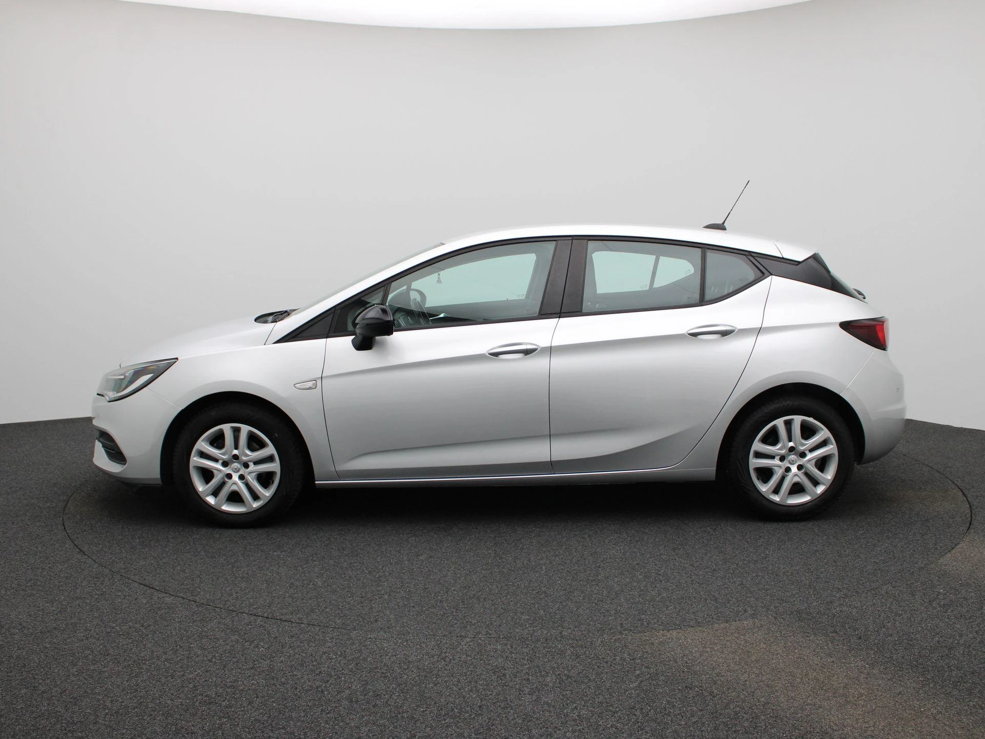Opel-Astra-image-3