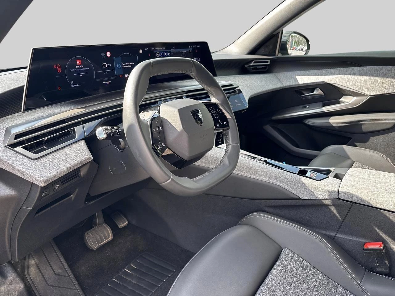Peugeot 5008 1.2 HYBRID 145 e-DSC6 Allure