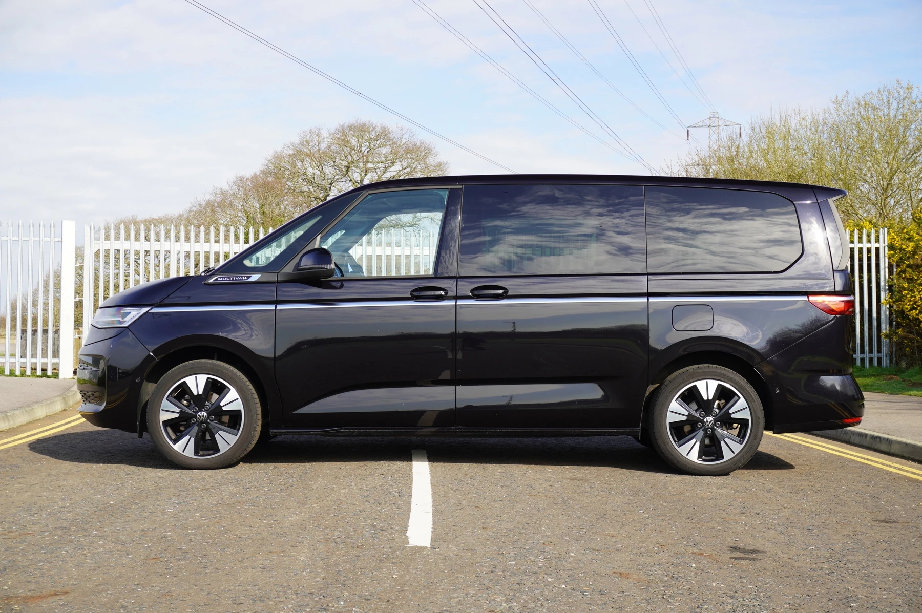 Volkswagen-Multivan-image-31