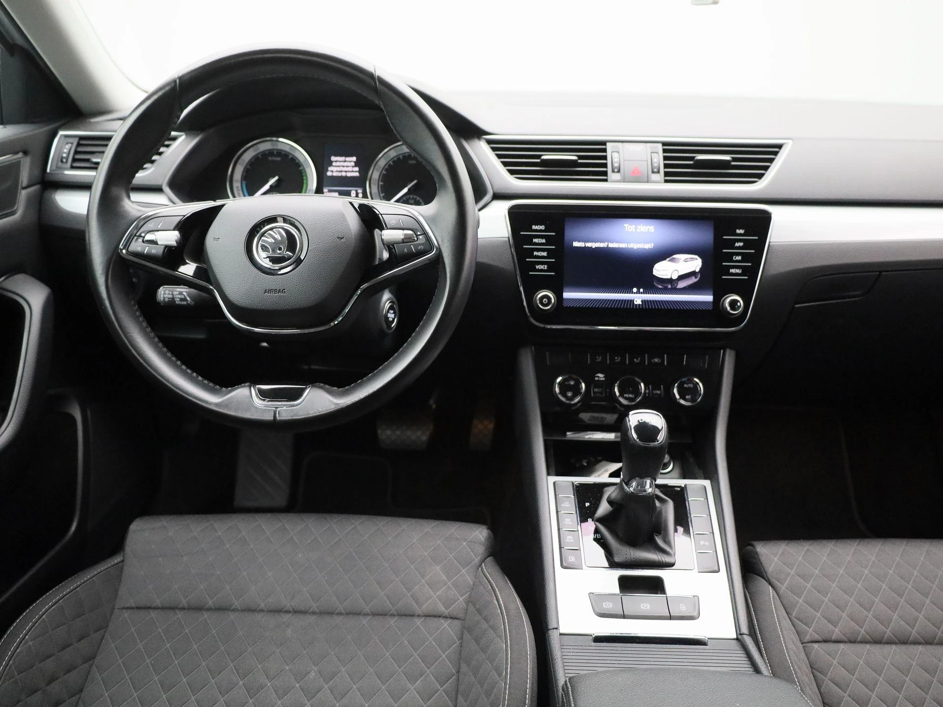 Škoda-Superb-image-6