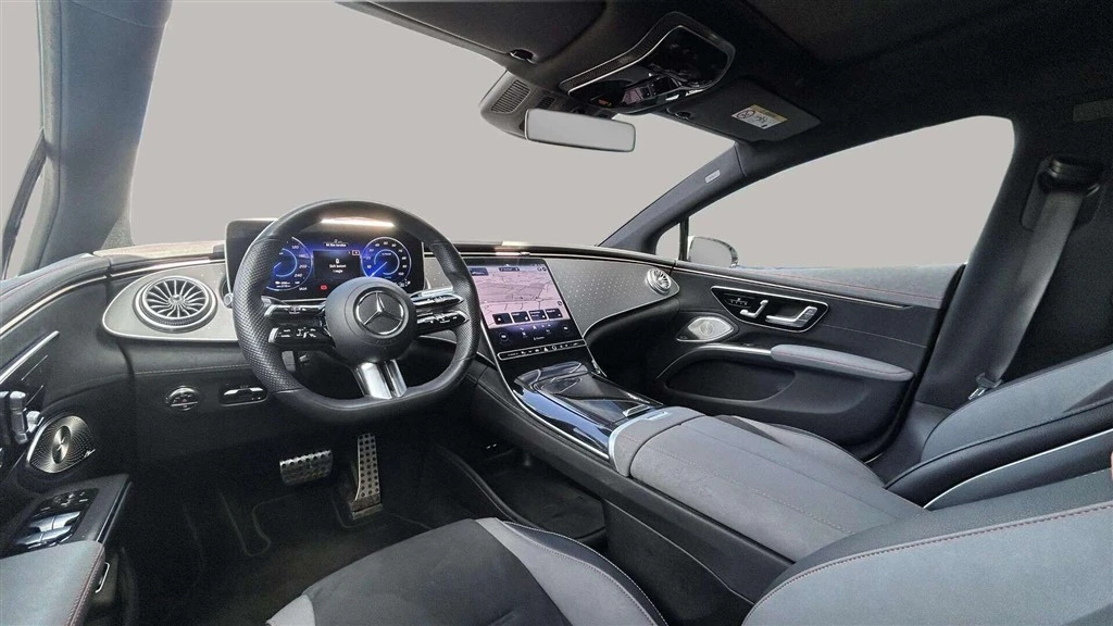 Mercedes-Benz-EQS-image-11