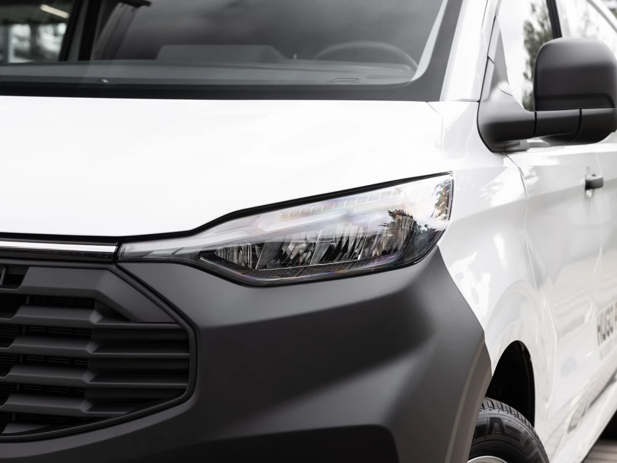 Ford-Transit Custom-image-3