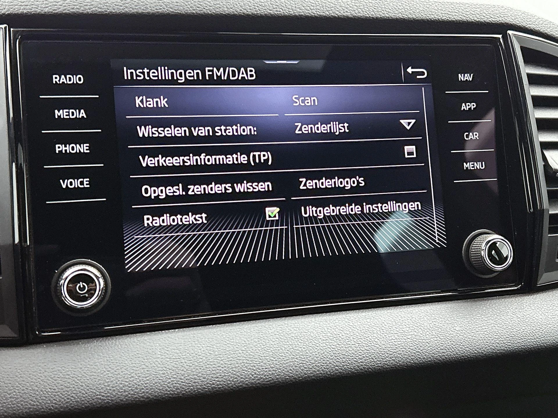 Škoda Karoq 1.5 TSI ACT Sportline Business