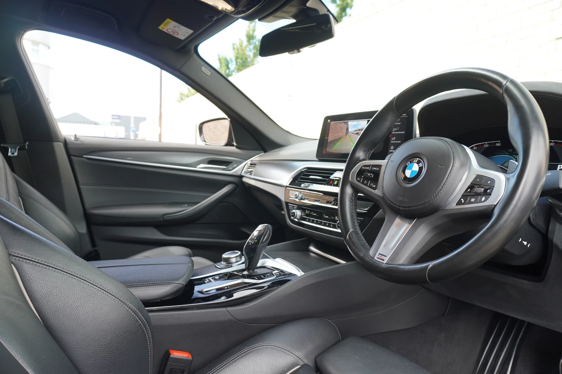 BMW-5 Series-image-5