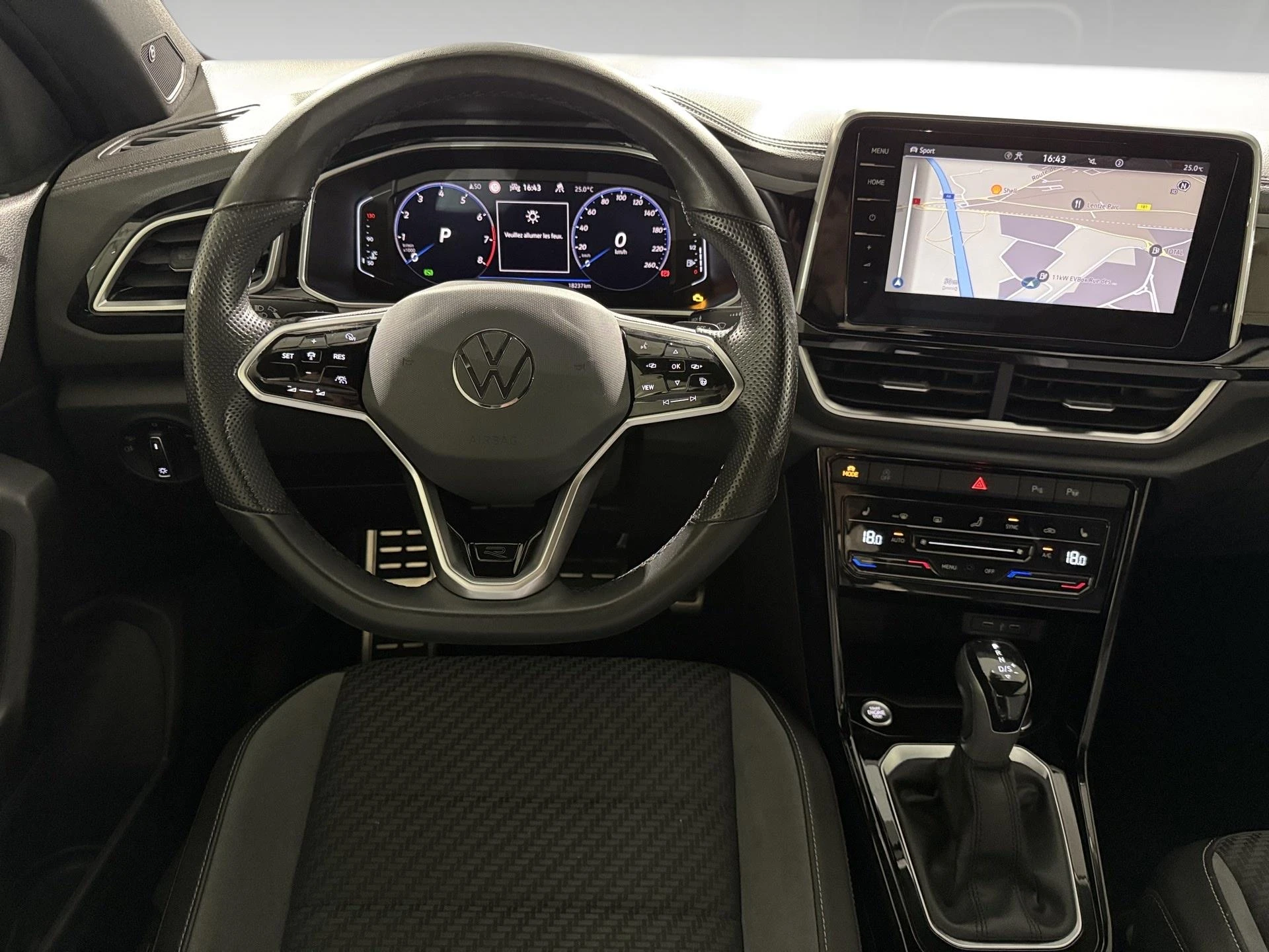 Volkswagen-T-Roc-image-5