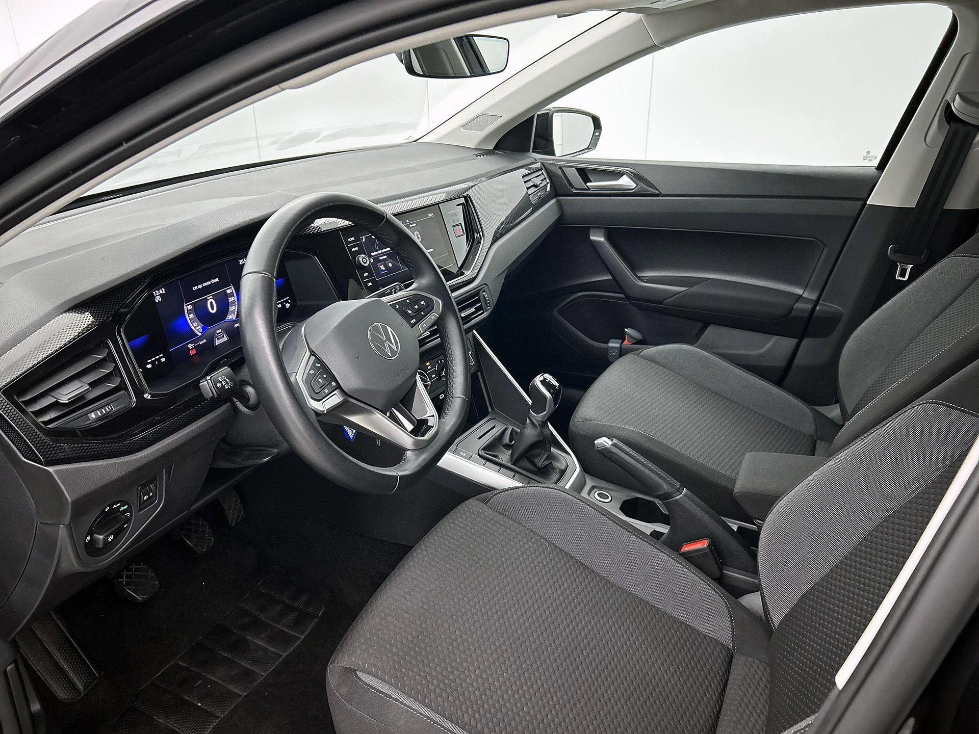 Volkswagen-Polo-image-20