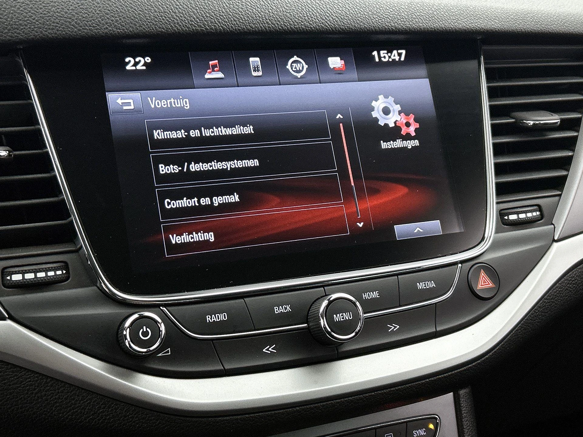 Opel-Astra-image-10