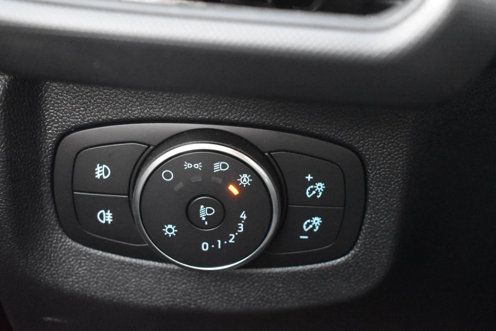 Ford-E-Transit Courier-image-19