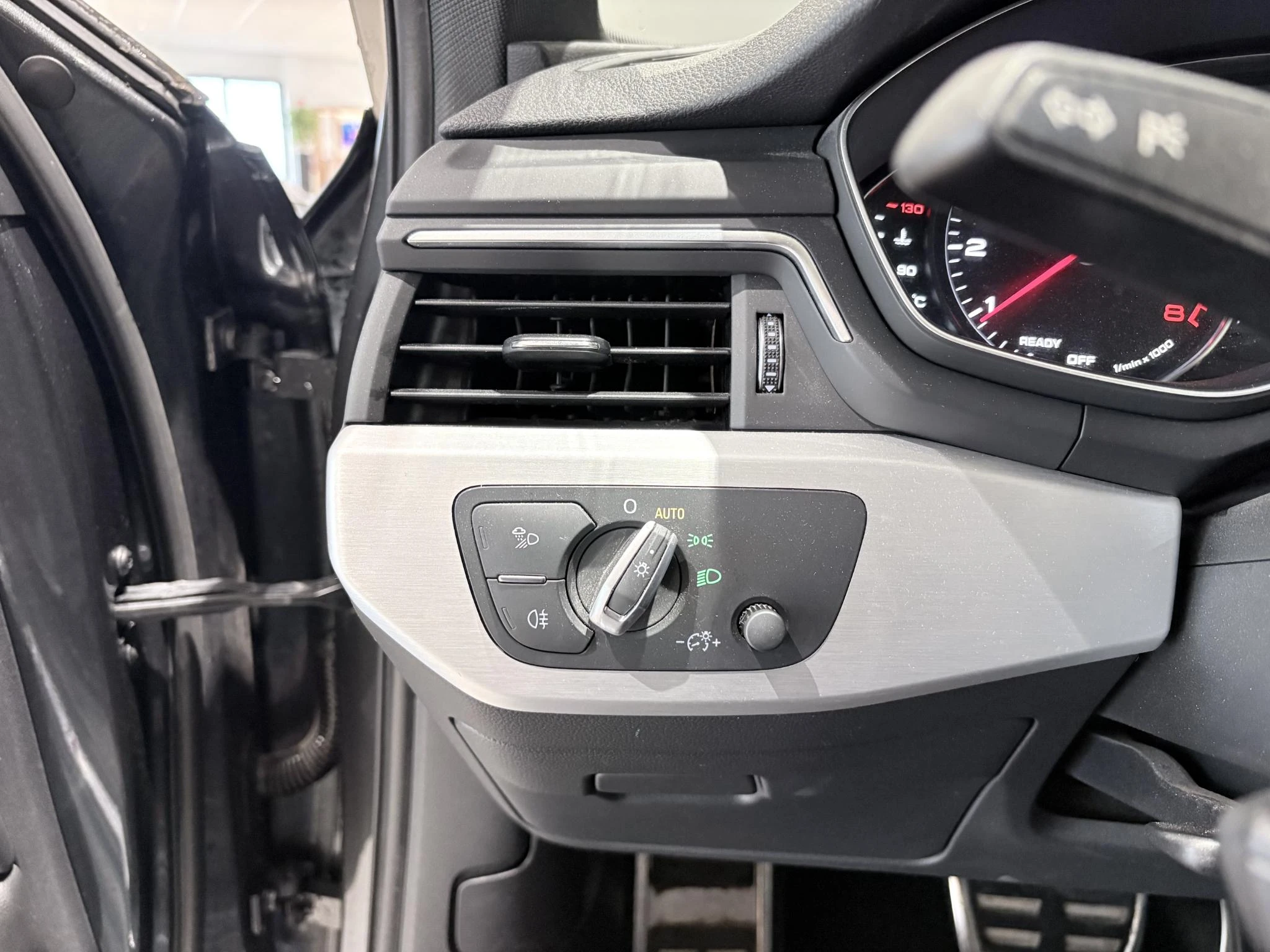 Audi-A4-image-15
