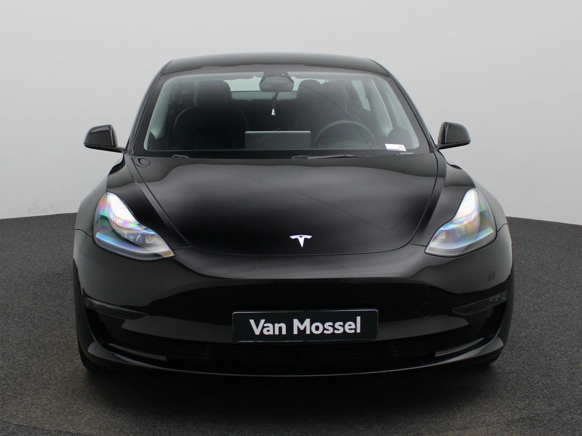Tesla-Model 3-image-2