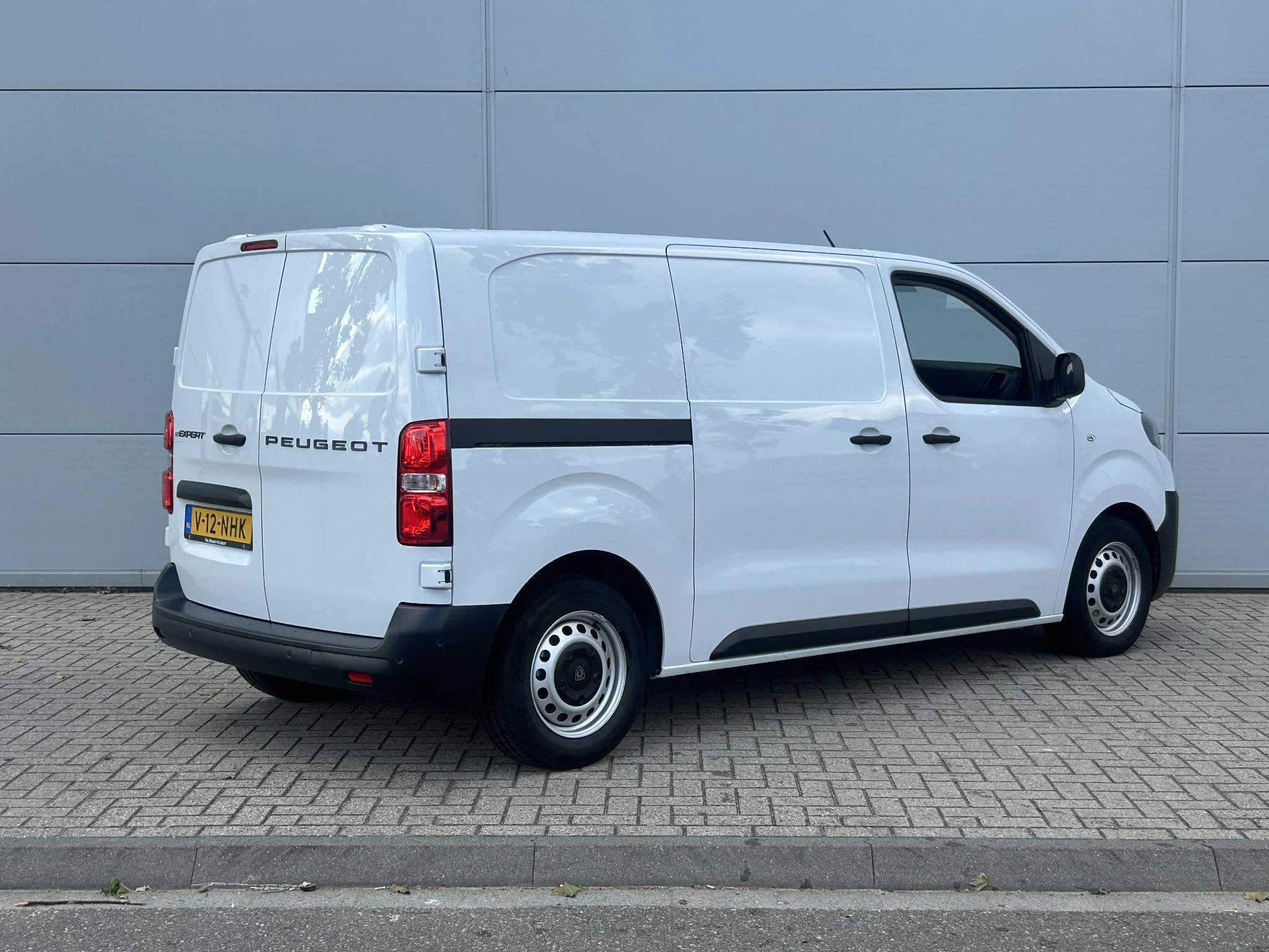 Peugeot e-Expert EV L2 75 kWh