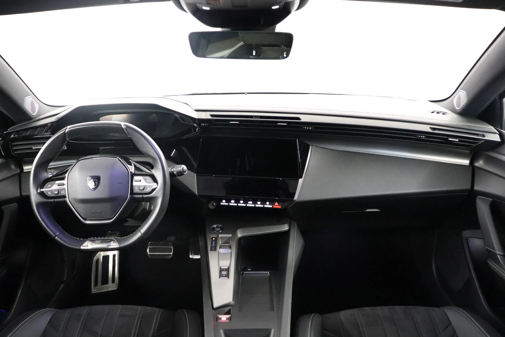 Peugeot-e-308-image-13
