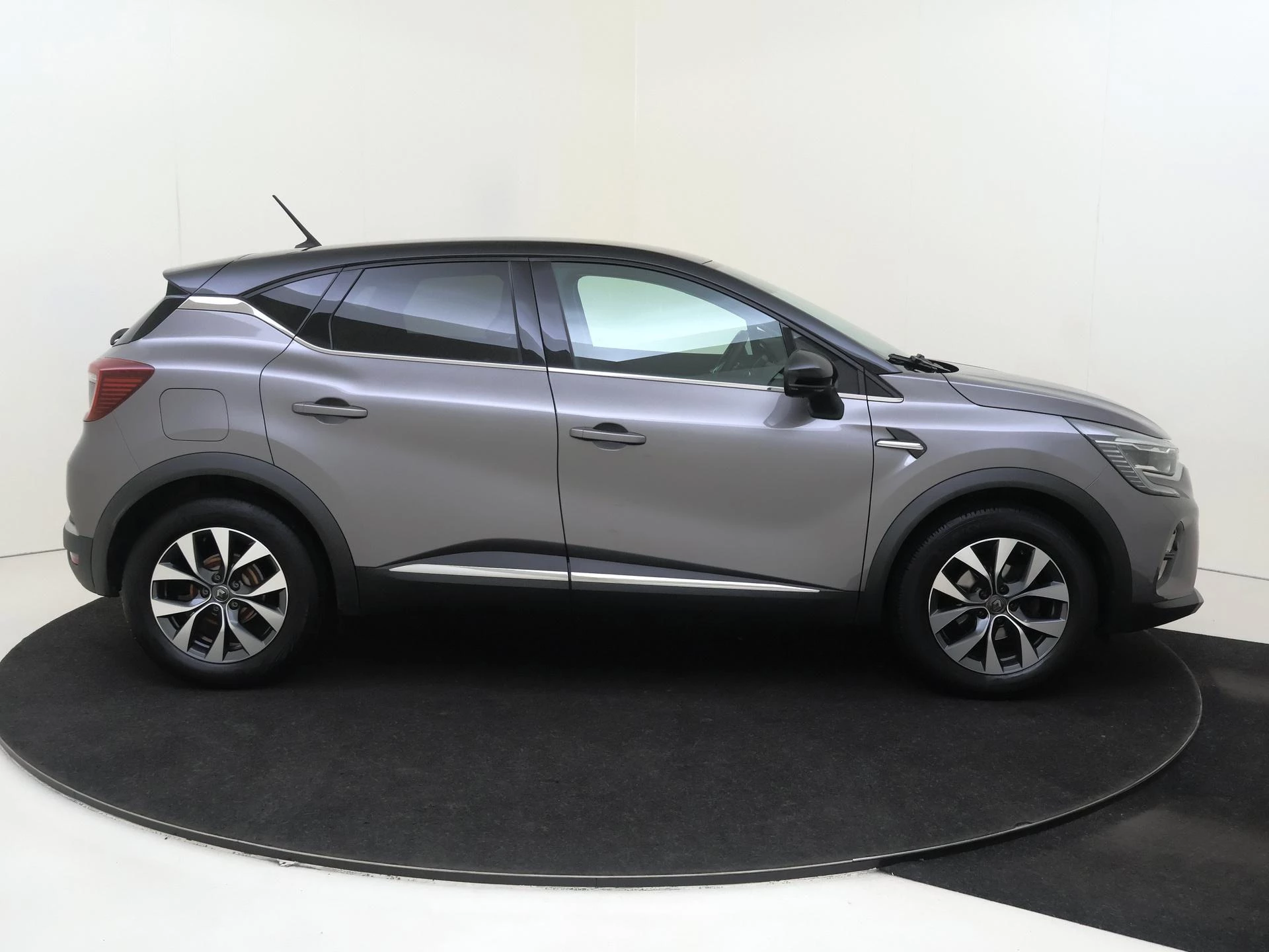 Renault-Captur-image-8
