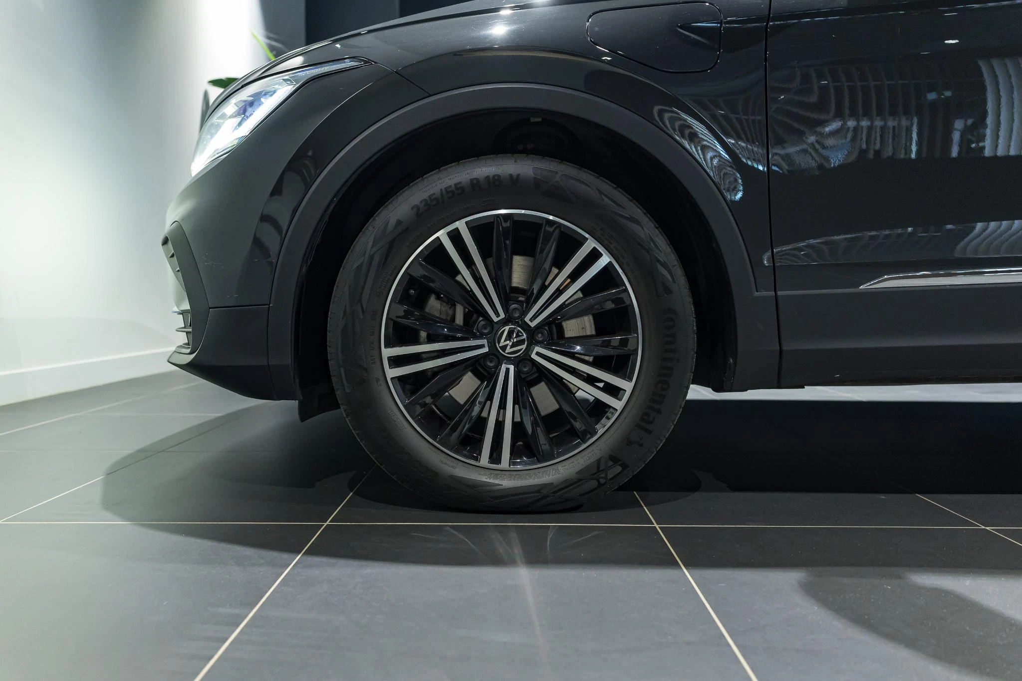 Volkswagen-Tiguan-image-6
