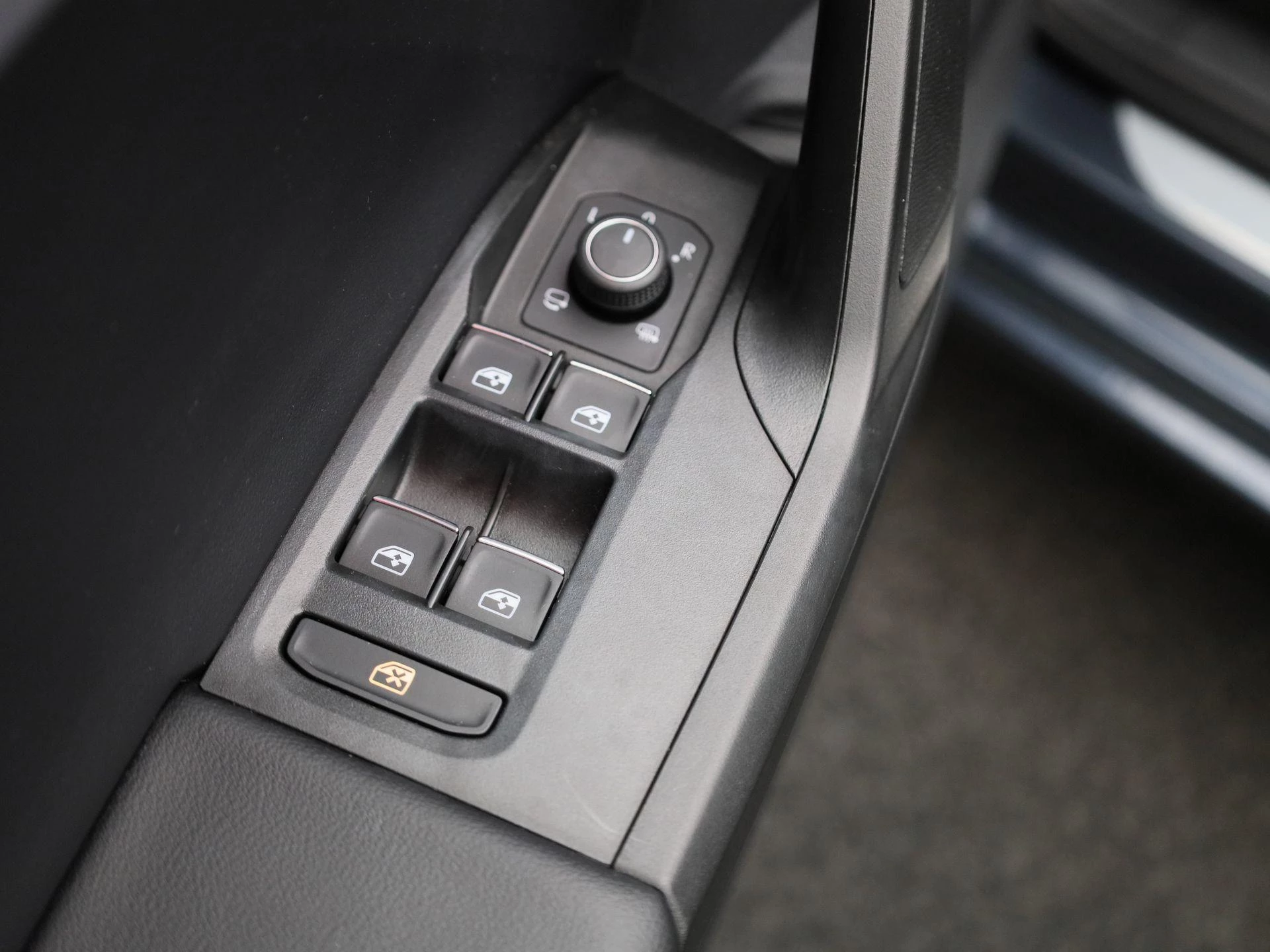 SEAT Leon Sportstourer 1.5 TSI e-Hybrid FR Business