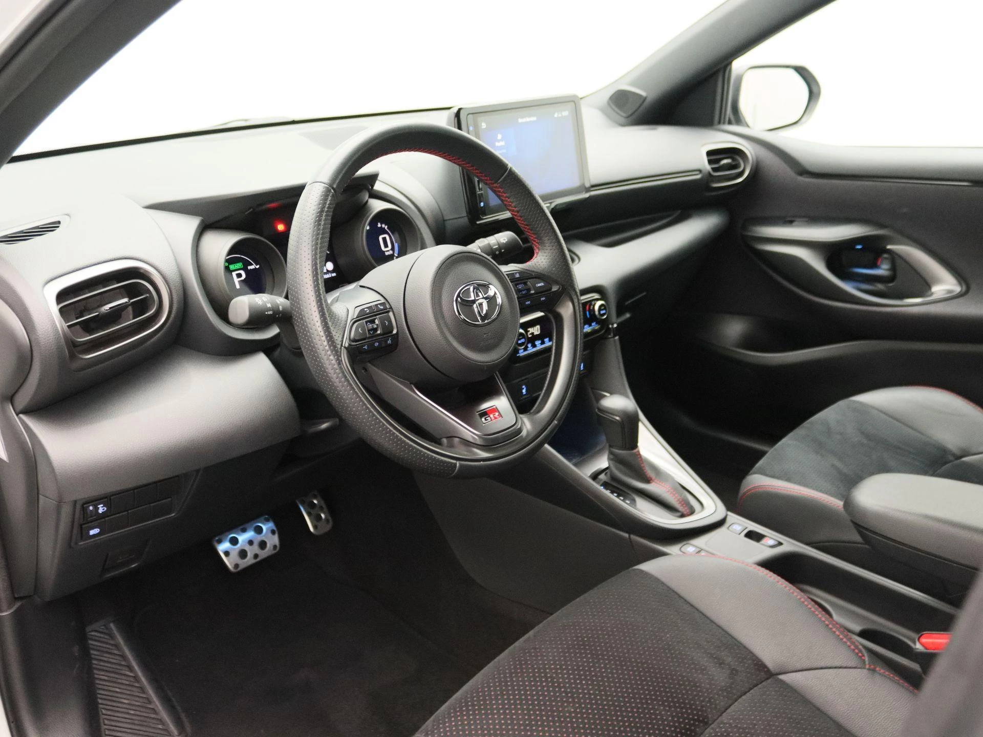 Toyota-Yaris-image-21
