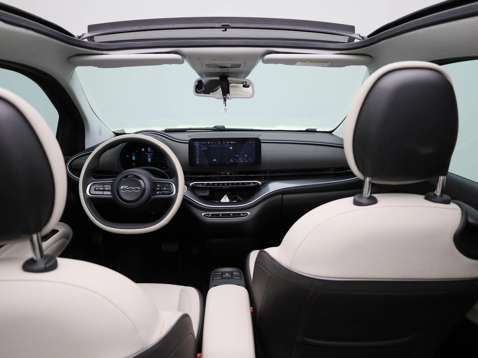 Fiat-500e-image-6