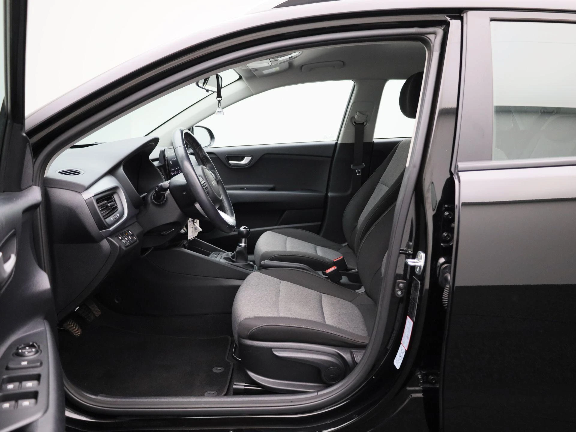 Kia-Stonic-image-8
