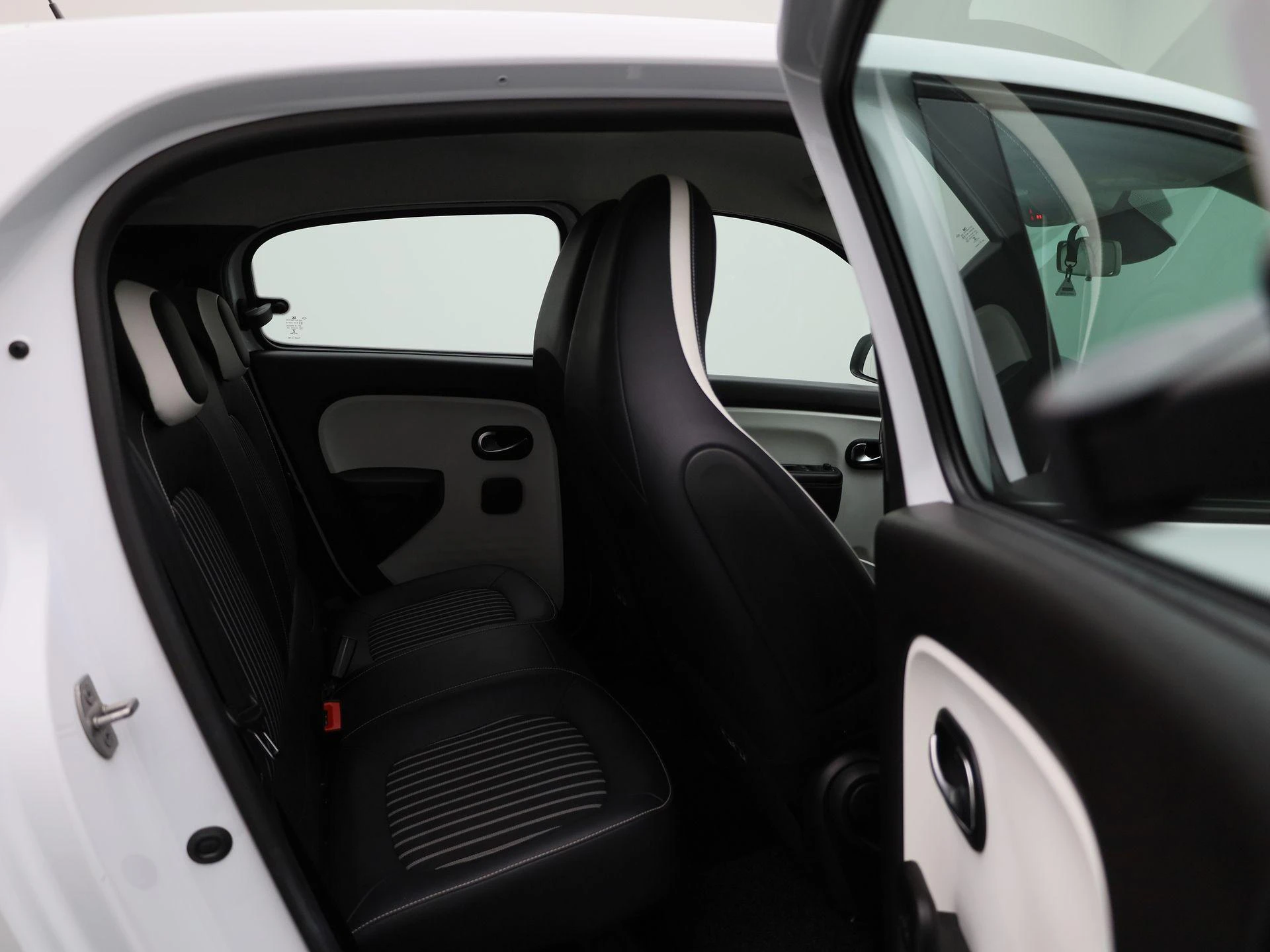 Renault-Twingo-image-38
