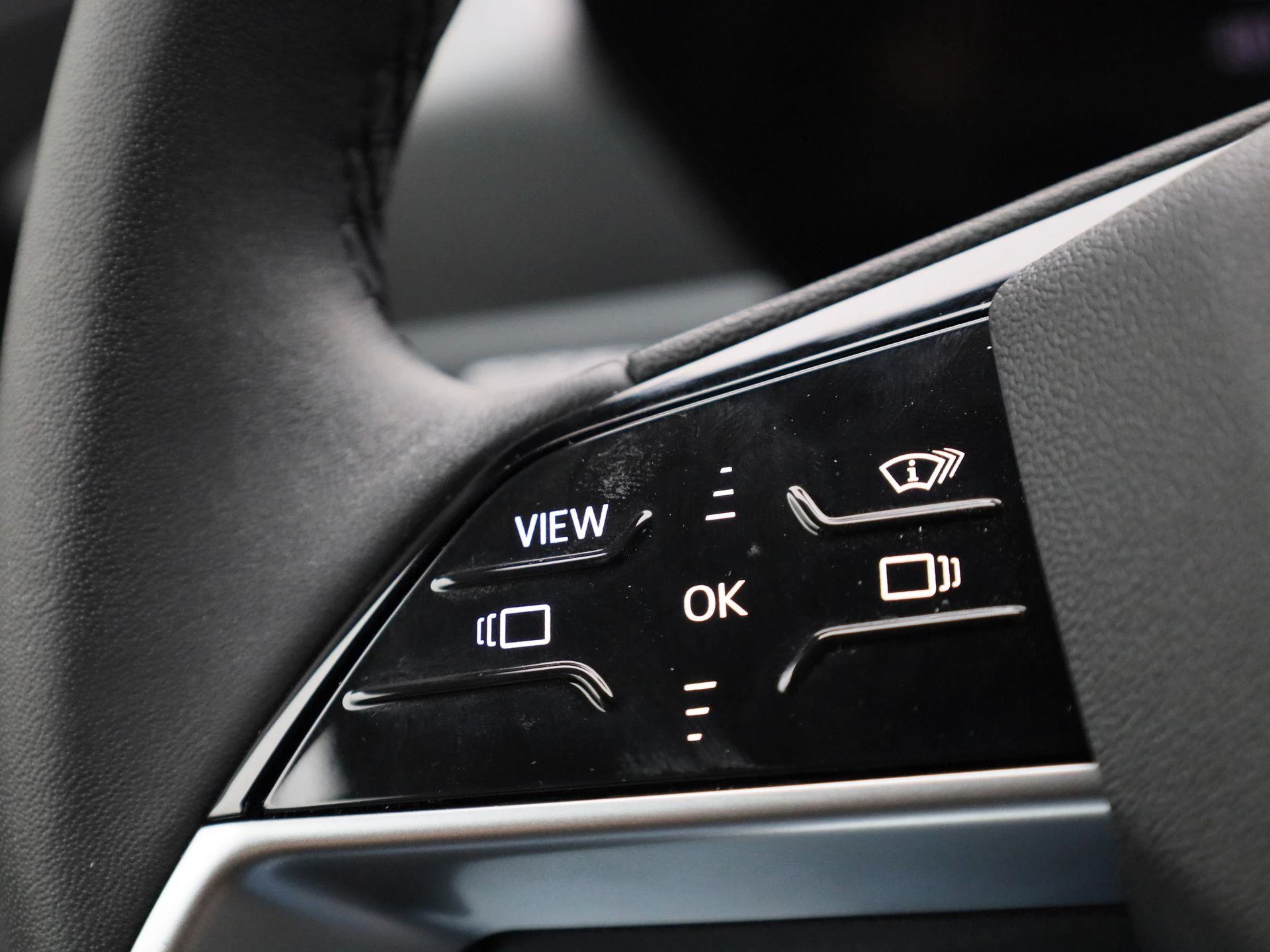 Audi-Q6 e-tron-image-17