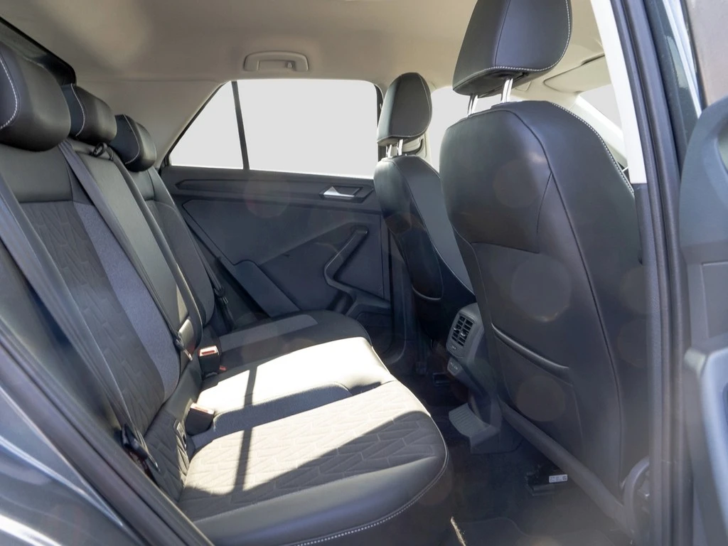 Volkswagen-T-Roc-image-8