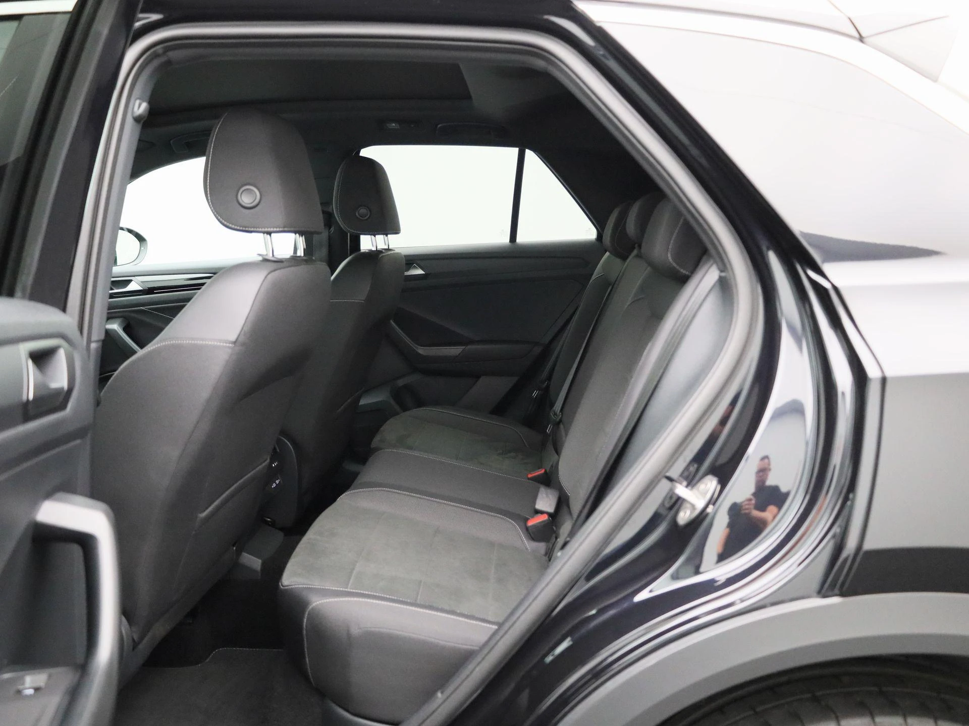 Volkswagen-T-Roc-image-9