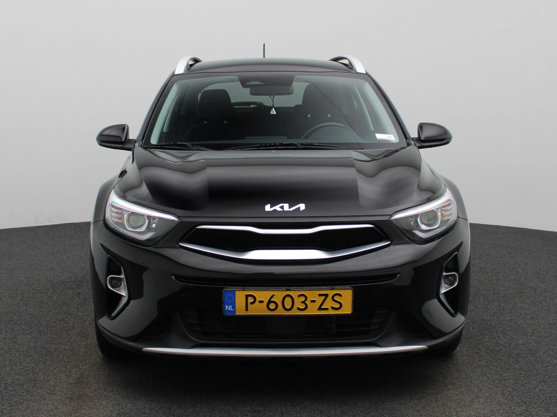 Kia-Stonic-image-2