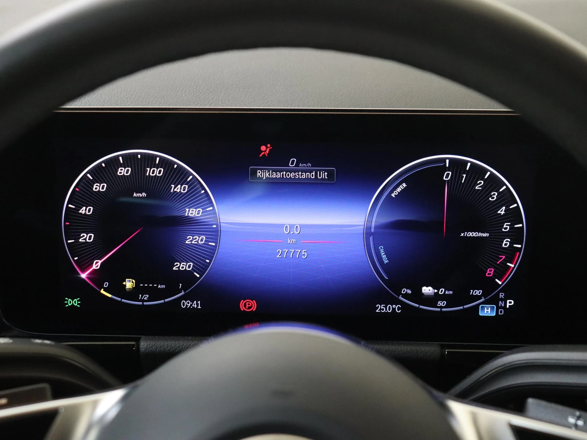 Mercedes-Benz-GLA-image-10