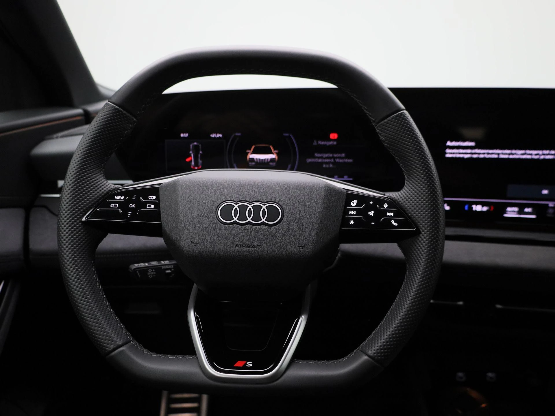 Audi-Q6 e-tron-image-6