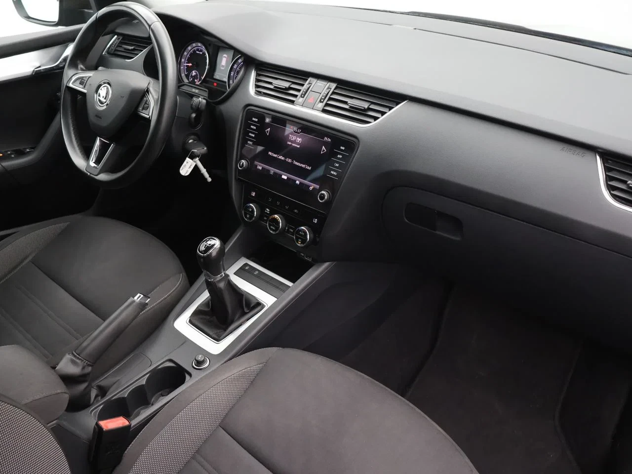 Škoda Octavia Combi 1.6TDI NAVI*TREKHAAK*AUTOCLIMA*TOUCHSCREEN