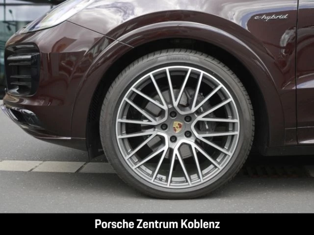 Porsche Cayenne E-Hybrid Coupe Platinum Edition platinum edition9YA Cayenne E-Hybrid Coupe Platinum Edition platinum edition