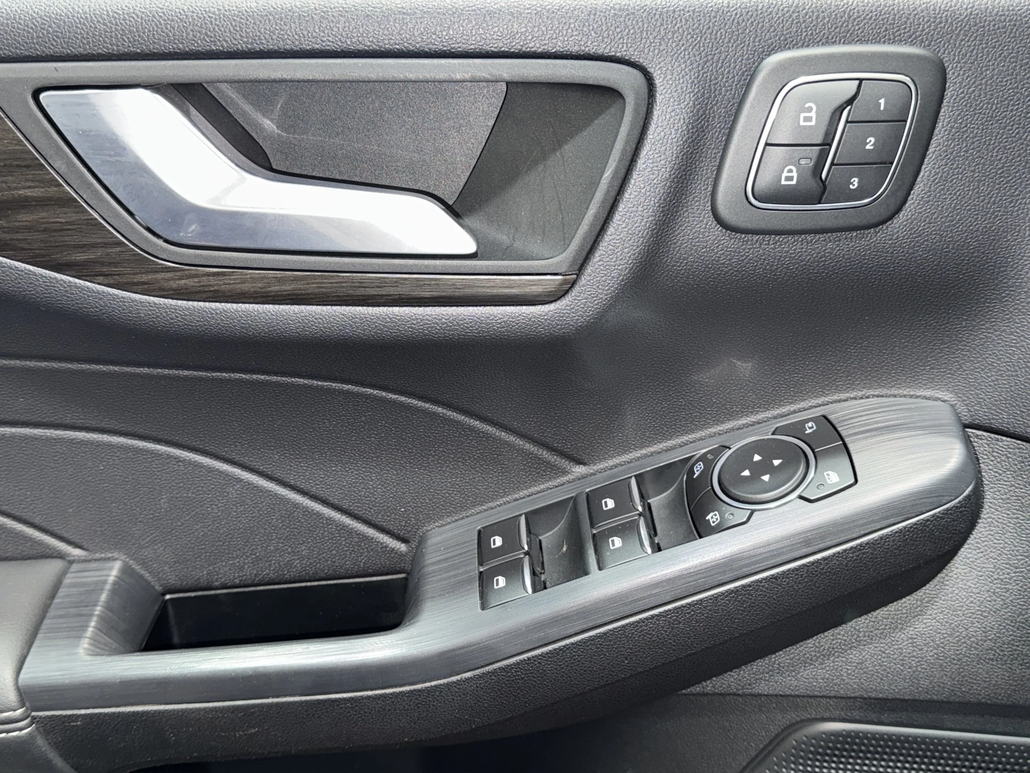 Ford-Kuga-image-15