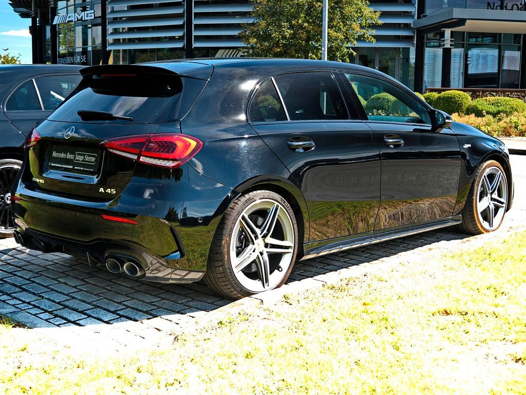 Mercedes-AMG-A-Klasse 45-image-5