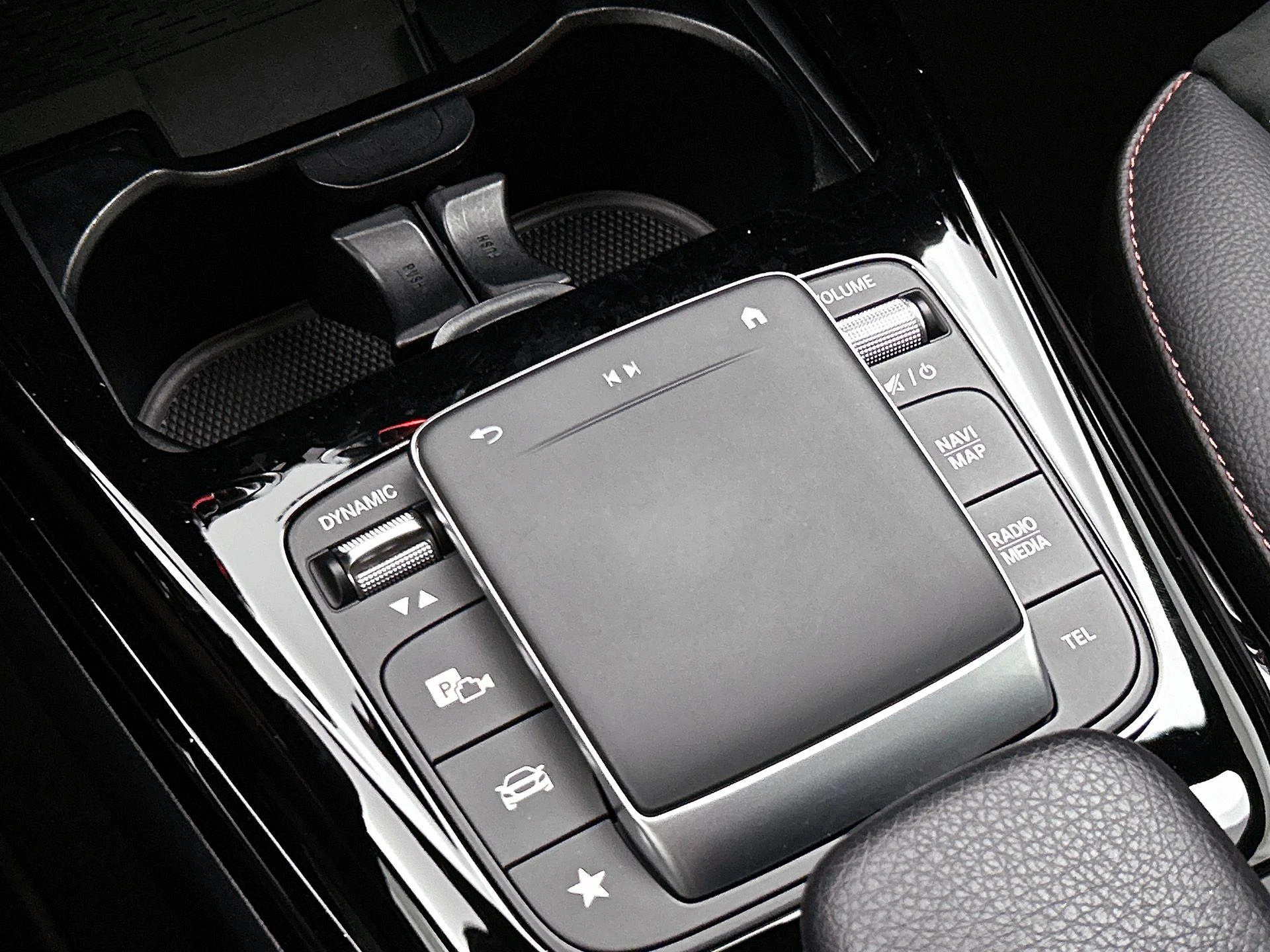 Mercedes-Benz A-Klasse AMG 35 4MATIC Premium Plus
