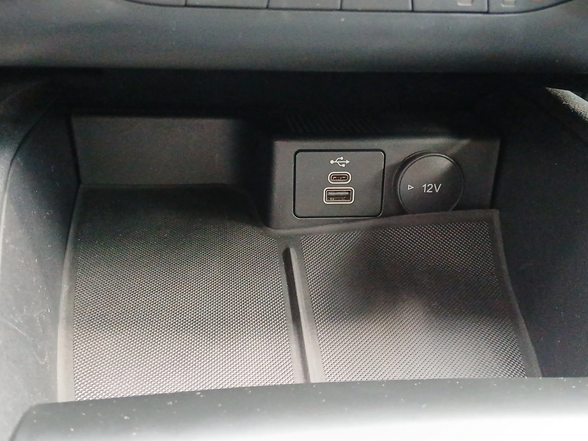 Ford Kuga Titanium NAVI | AHK | KAM | WiNTER-PAKET