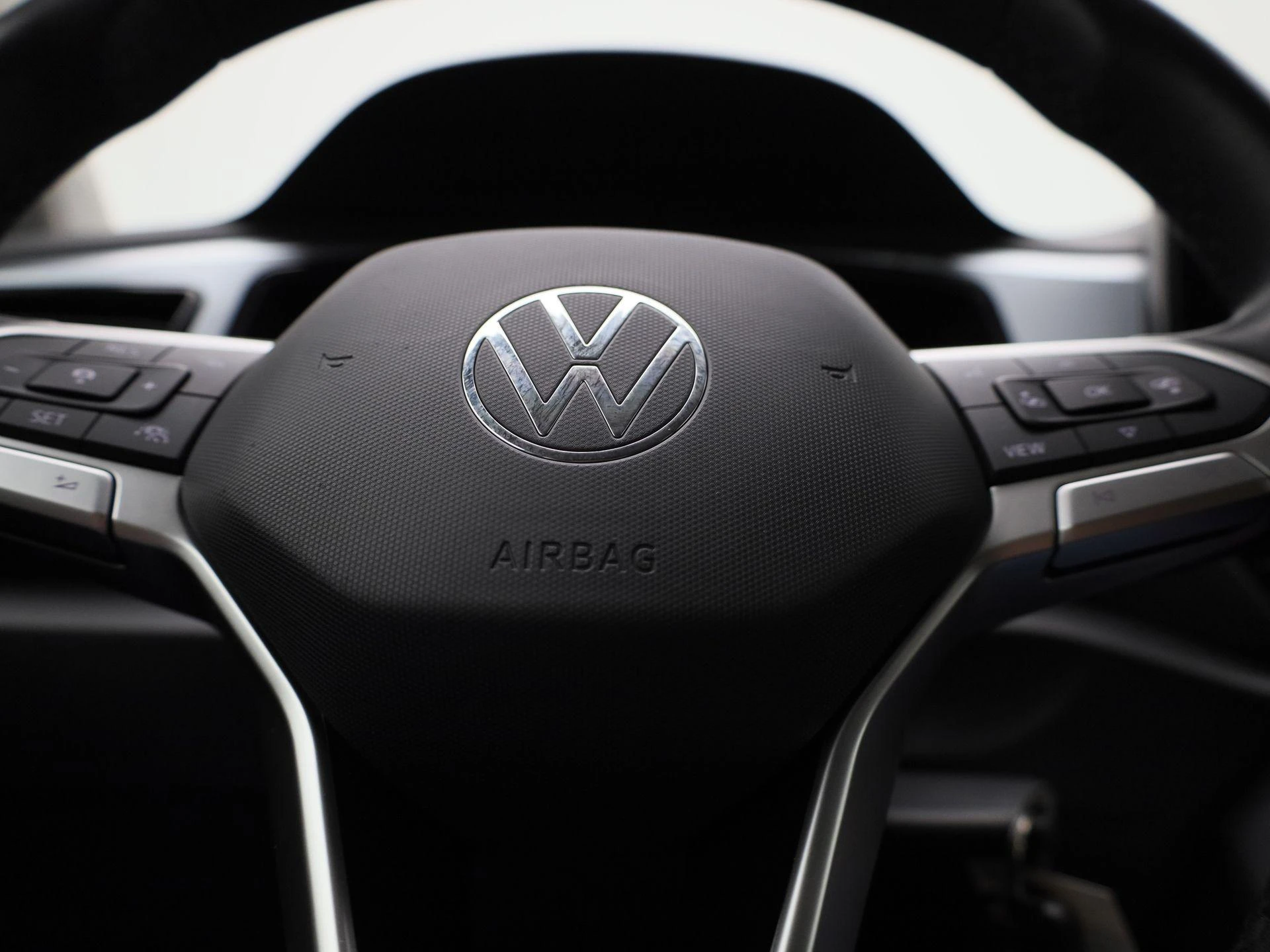 Volkswagen-T-Roc-image-27