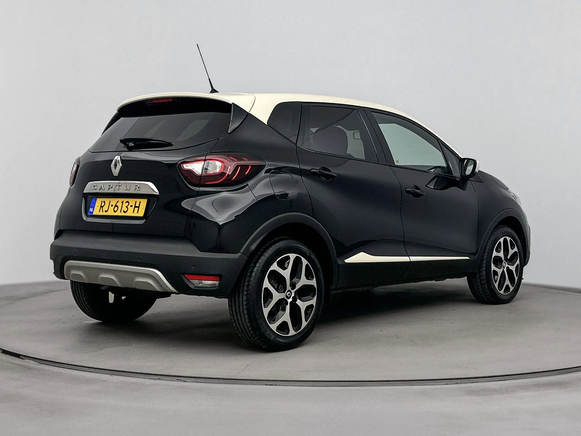 Renault-Captur-image-5