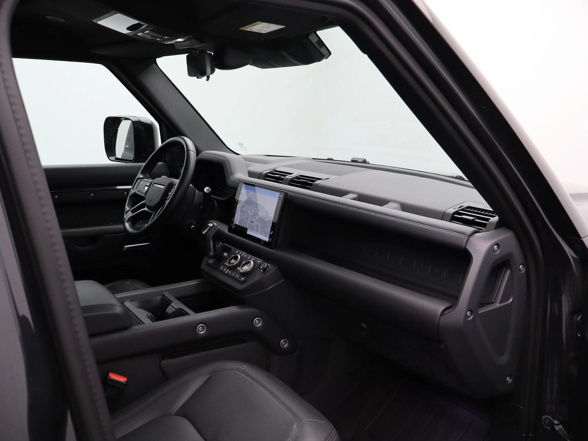 Land Rover-Defender-image-36