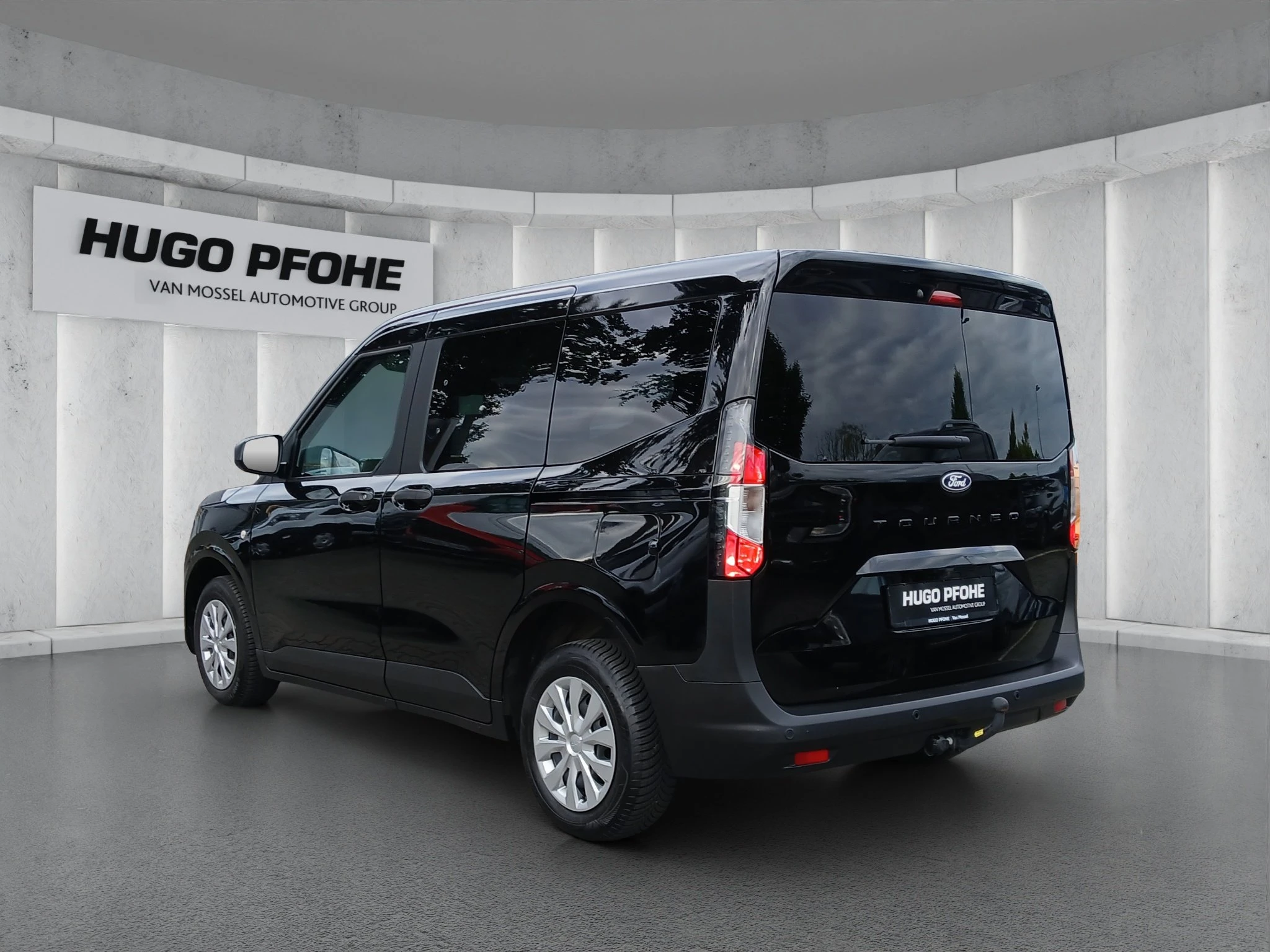 Ford-Tourneo Courier-image-2