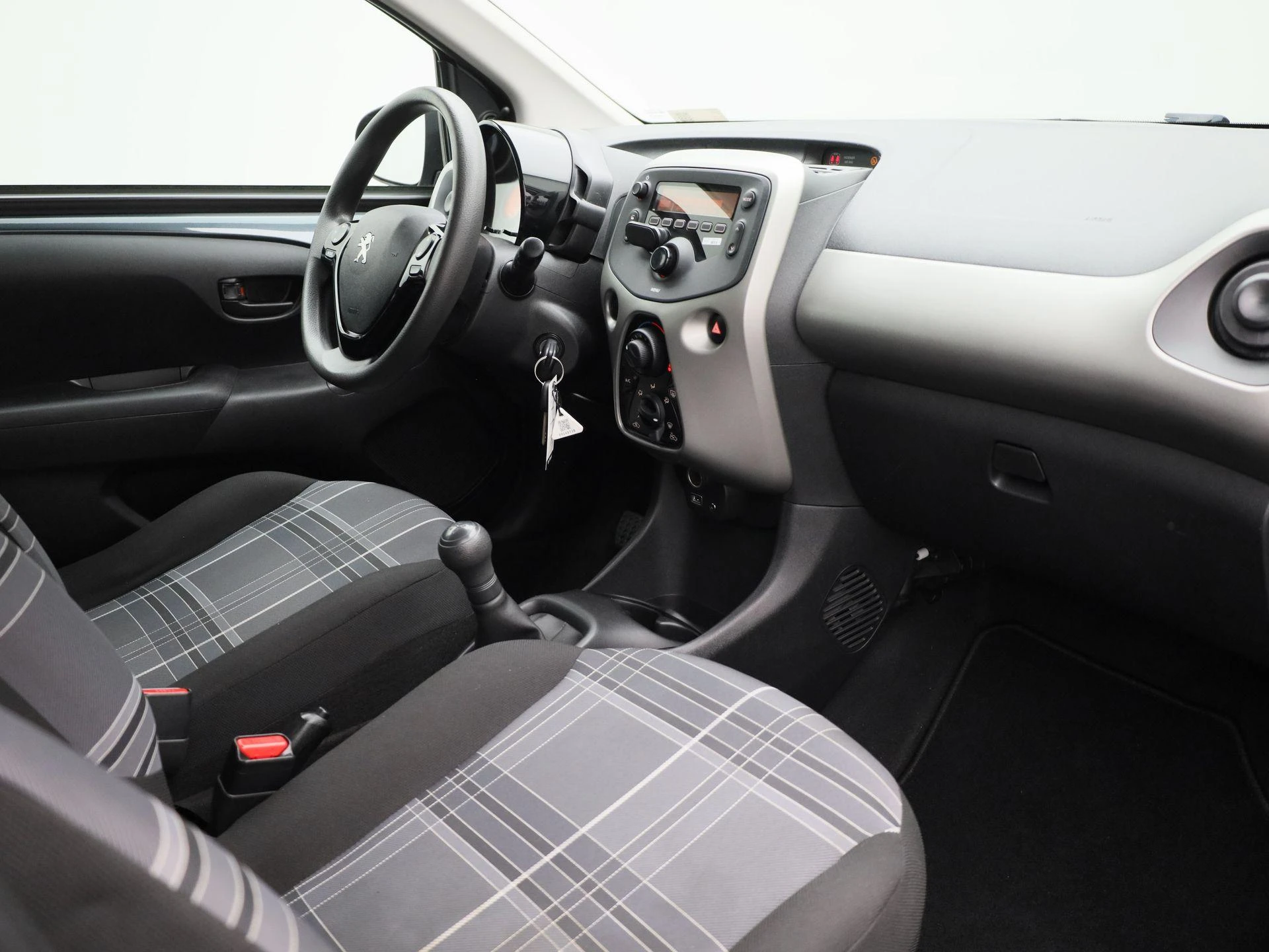 Peugeot-108-image-28